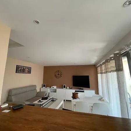 Apartment Cosy A 100m De La Plage, Clim, Wifi, Piscine Le Lavandou